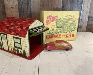 Marx THE MAGIC GARAGE AND CAR Tin Litho