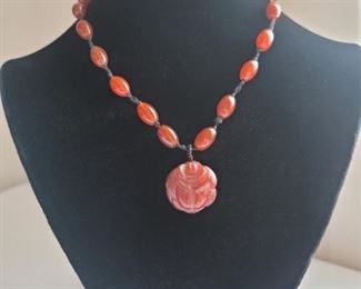 Gorgeous Coral Coral Stone Bead & Pendant Necklace
