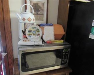 Sharp Carousel microwave in great working order