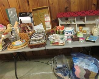 Vintage dollhouse, lots of crochet and crafting items
