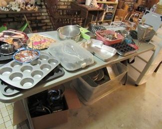 Lots of bakeware - new and unused
