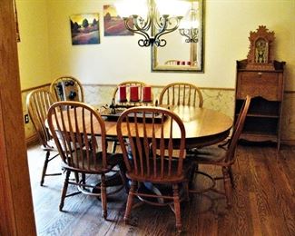 Vintage Oak Traditional Dining Set