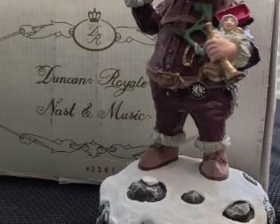 Duncan Royale - Collectible Christmas Santa Statue