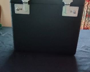 Vintage Singer Featherweight Portable Sewing Machine w/Case & Accessories