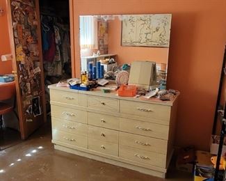 Wood dresser and mirror set
