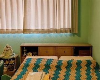 Twin bed headboard and mattress