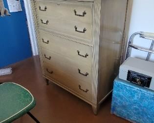 Wood dresser