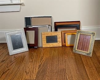 (16pc) ESTATE LOT OF FRAMES | largest 11 x 14 in. 