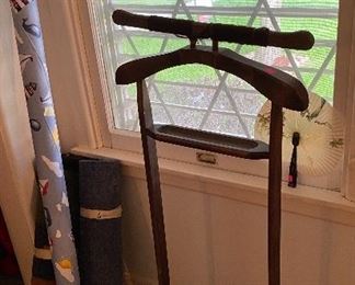 Lighthouse Table Cloth, Men's Suit Rack