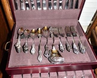 Oneida Stainless Steel flatware set