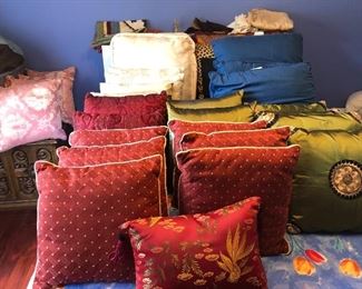 linens - silk throw pillows