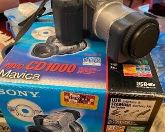 Sony Mavica MVC-CD1000 with box, manual, all accessories