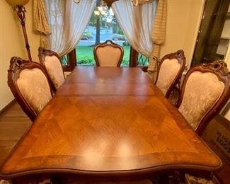 Dining Room Table 6 Chairs