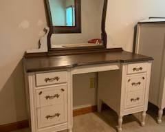 KPL Furniture Co Desk Vanity with Mirror