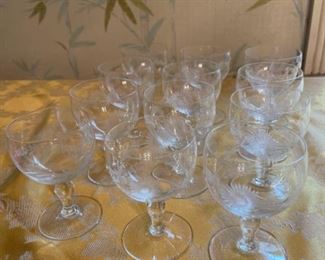 Set of 12 Glassware
