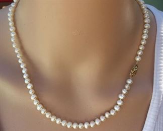 7mm Round Cream White Real Cultured Pearls 14k Gold Clasp Chocker Necklace