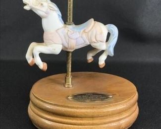 Zanzibar Imports Carousel Horse Music Box Its A Small World