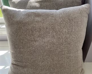 2 gray pillows 