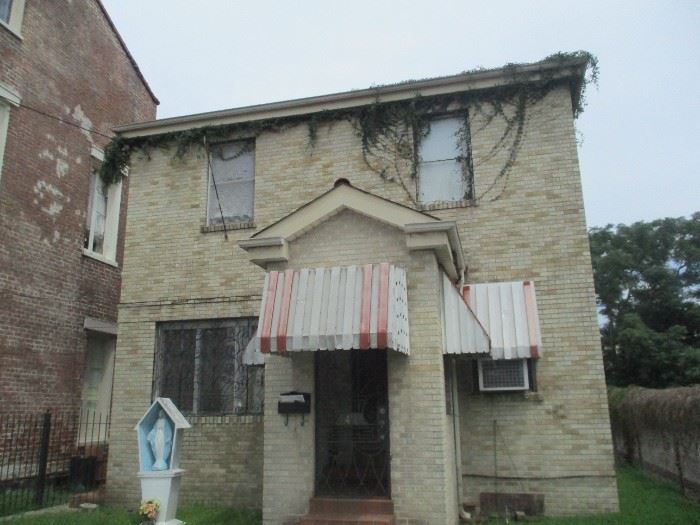 Facade of the house