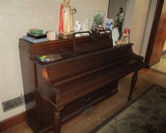 UPRIGHT Piano:  we need to sell it, so we   will price it for around $200 the first day!