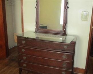 Nice mahogany bowfront chest with mirror