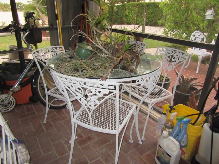 sasseville white iron tables and chairs