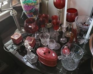 Miscellaneous glassware 