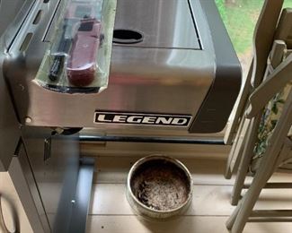 #16	 New Napoleon Legend LA200SB Natural Gas Stainless Steel Grill	 $500.00 
