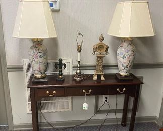 Sofa Table and Lamps