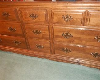 Double+ dresser and mirror Heywood/Wakefield Old Colony Rock Maple, Exquisite