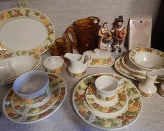 Della Robbia Metlox vernonware made in USA