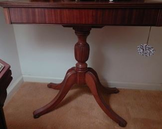 Nice mahogany drop leaf table