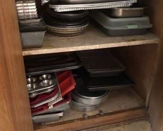 kitchen bakeware