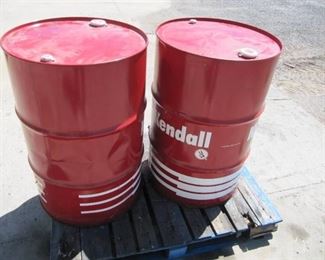 Lot of 1 55 Gal Drum of  Kendall OIL- The Drum Was Marked as 15W 40-  WE ARE NIOT 100% POSITIVE
