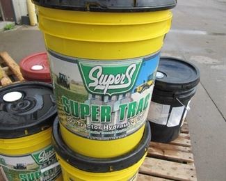 New 5 Gallons of SUPERS SUPER TRAC 303 HYDRAULIC Oil
