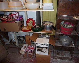 Tins & Kitchen Items