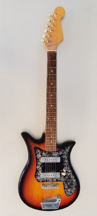 Solid body vintage electric guitar