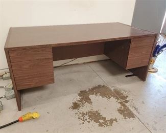 Desk w/ 4 drawers 72" L X 36" W X 29 1/2" H