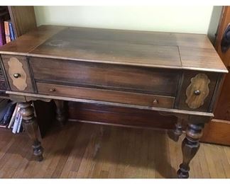 Antique Cute Hardwood Desk
