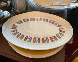 Vintage Melmac server