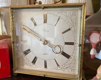 Artco USA Vintage small mantle Clock 8 day Jeweled Movement