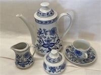 Vintage Blue Onion Teapot Cream Sugar cup Saucer 