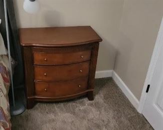 mirrored dresser matching nightstand