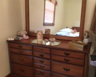 Maple dresser and mirror by Drew Furniture 