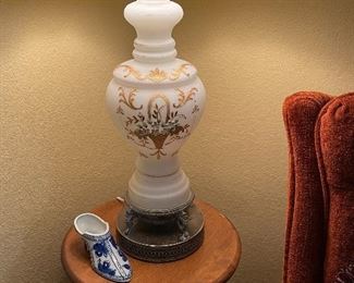 Frosted Lamp Gold Details