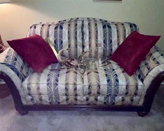 Traditional Love Seat