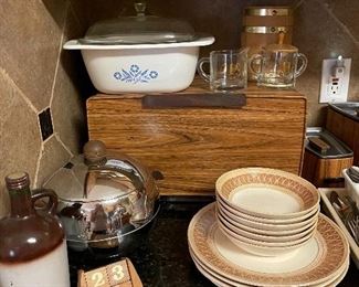 Lincoln Beautyware Wood Look Mid Century Breadbox, Penguin Chrome Ice Bucket