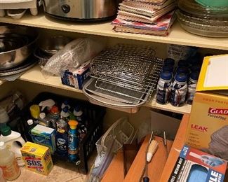 Cookbooks, Glass pie Dishes, Steps