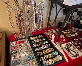Lots of Vintage Clip on Earrings 