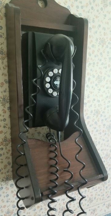 Love the late 60's, early 70's phone
